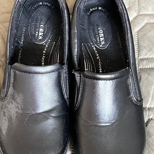 Nursing shoes